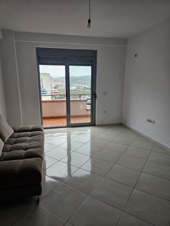 🏡 Shitet Apartament 1+1 – Casa Italia