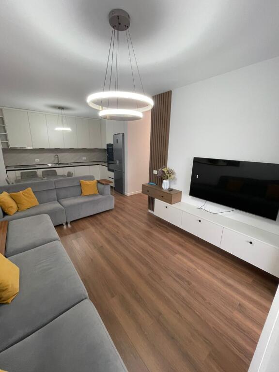 Apartament me qera 2+1 tek Pazari i Ri
