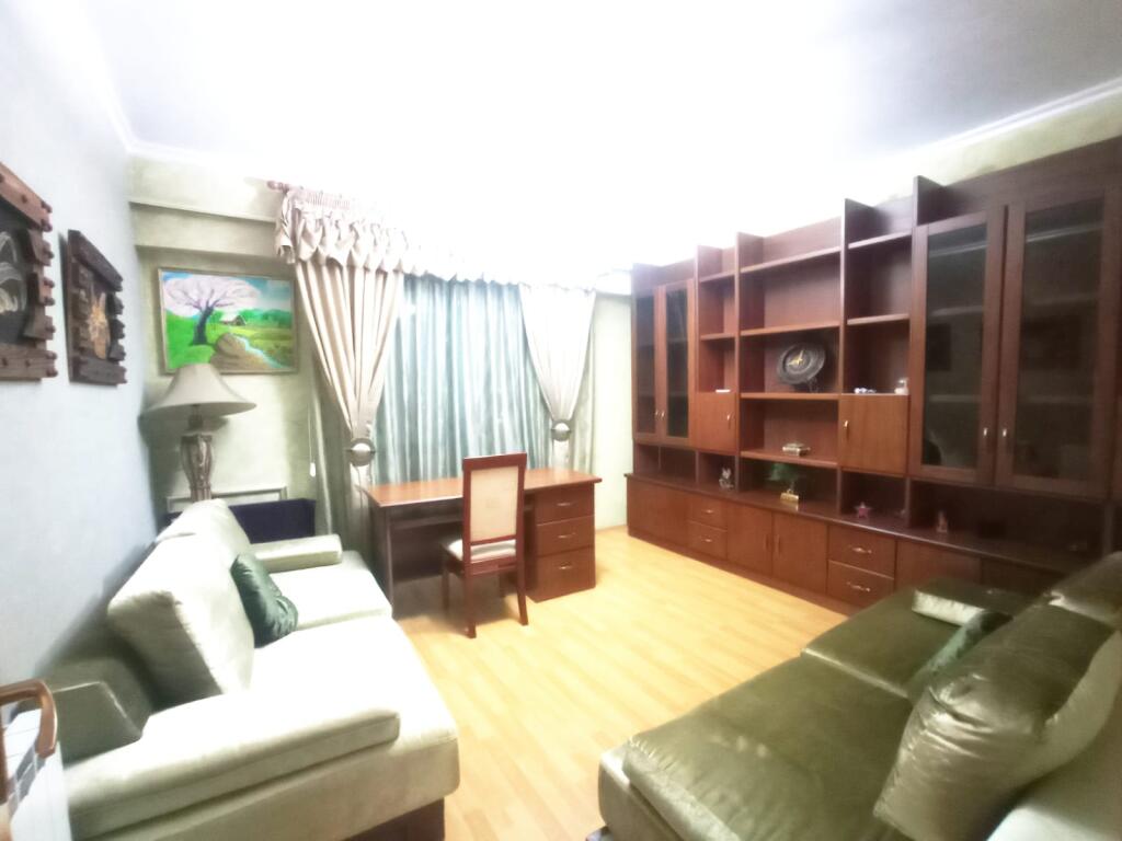 Apartment 4 + 1 + 2 bathrooms + 1 studio. At Zogu i Zi.