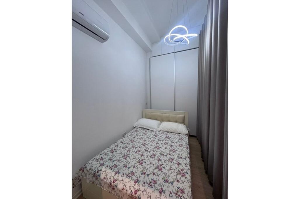 JEPET ME QIRA APARTAMENT 1+1 TE KOMPLEKSI KONTAKT