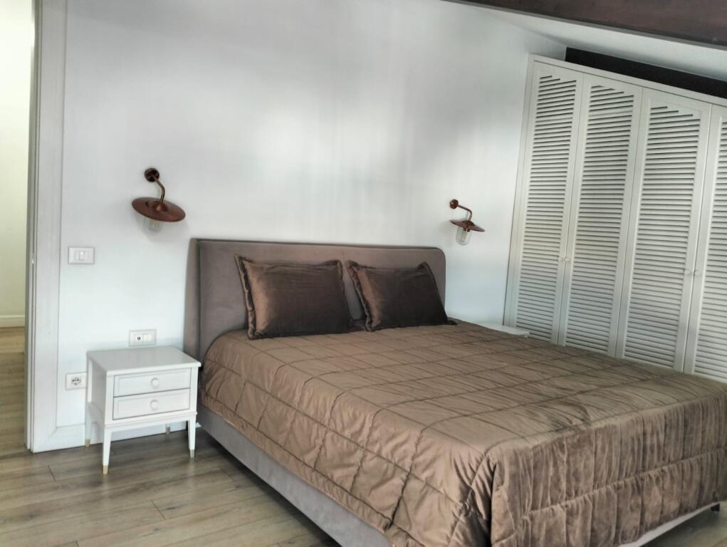 Villa, Penthouse at Secret Garden. Near TEG Shopping Center.