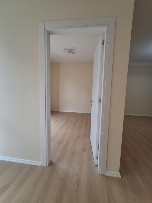 Appartamento 2+1, Viale Migjeni Astir!