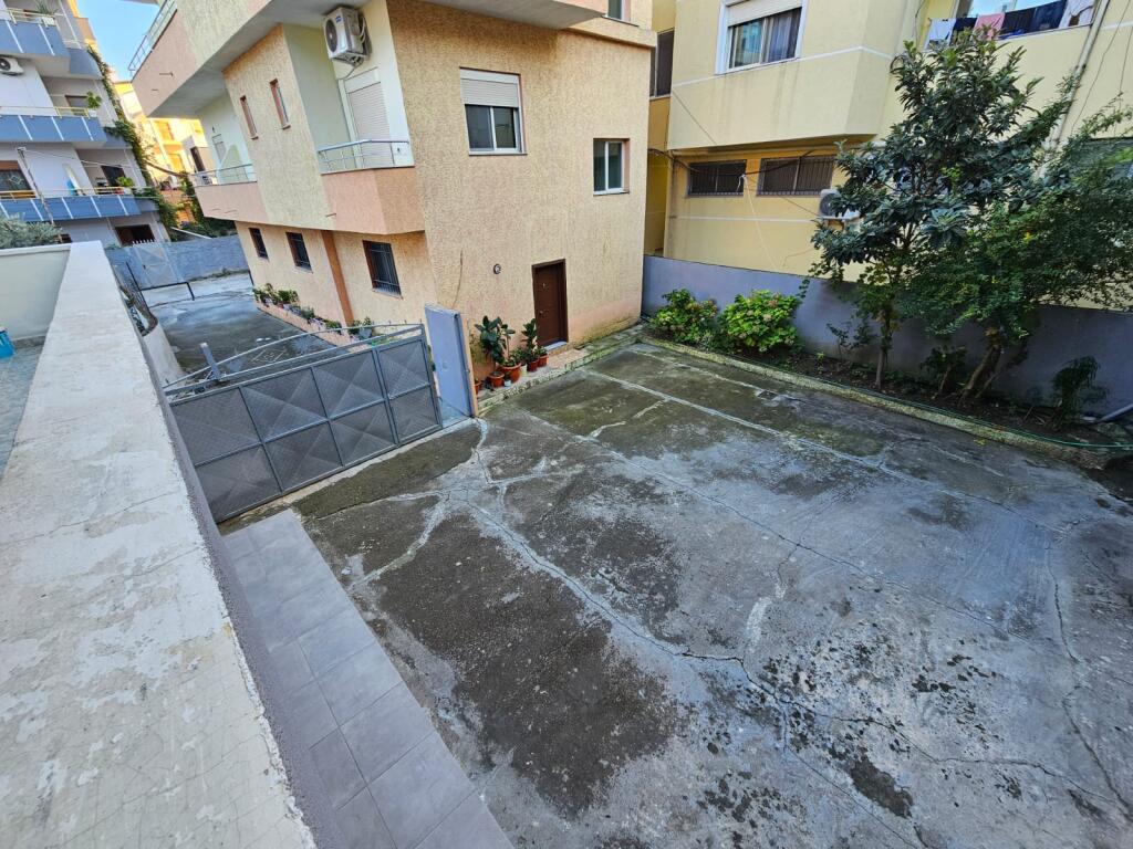 🏨 SHITET VILË–HOTEL NË PLAZH, DURRËS (PRANË URËS SË DAJLANIT)