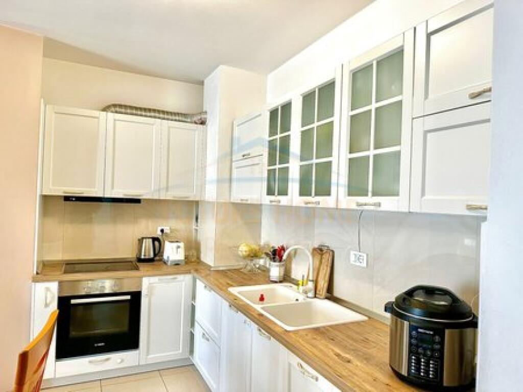 Shitet, Apartament 2+1, Kompleksi Magnet, Rruga Ndre Mjeda, Tirane.