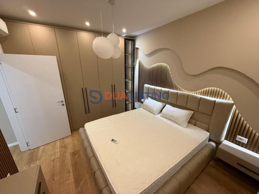 JEPET ME QIRA APARTAMENT 2+1 PREMIUM PRANE PAZARIT TE RI I PA BANUAR ME PARE !