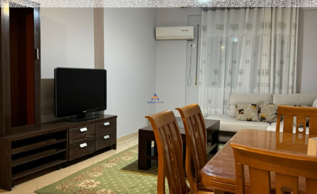 JEPET APARTAMENT ME QERA 2+1+BALLKON "KOMUNA E PARISIT" 750 EURO