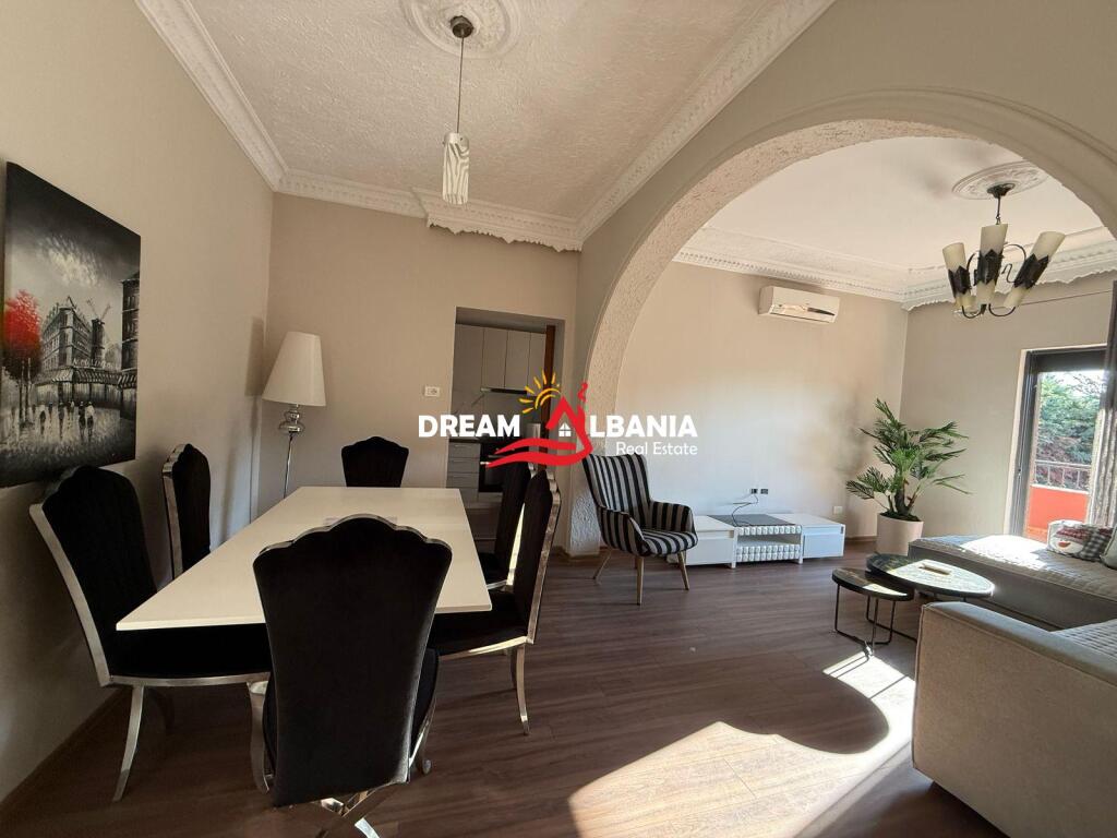 Godine Biznesi 4 kateshe me qera per hotel prane Spitalit Amerikan 2 (ID 4251380)