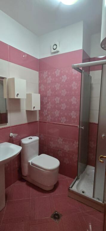 🏡 Jepet me Qira Apartament  3+1 – Totalisht i Mobiluar