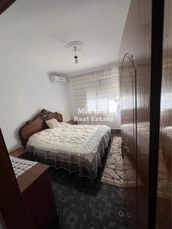 Qera, Apartament 2+1, Porcelan, Rruga Xhanfize Keko, 450 euro/muaj