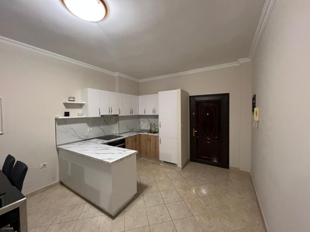 Apartament Per Qera Prane Qendres