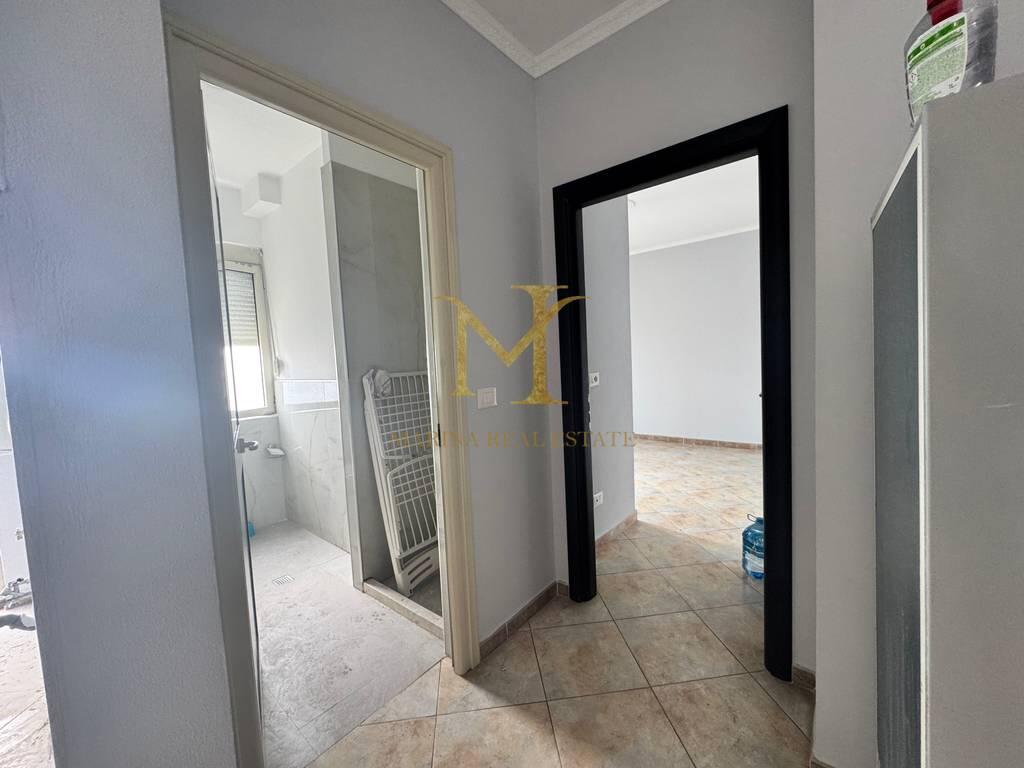 Shitet Apartament 3+1+2, Durres, zona Rrota e Kuqe – Pamje nga Deti!!