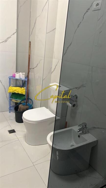 APARTAMENT ME QERA 2+1 ISH BLLOKU 800 EURO