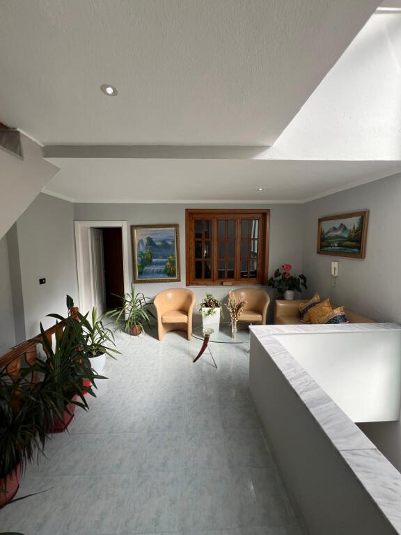 Villa in vendita vicino alla stazione ferroviaria