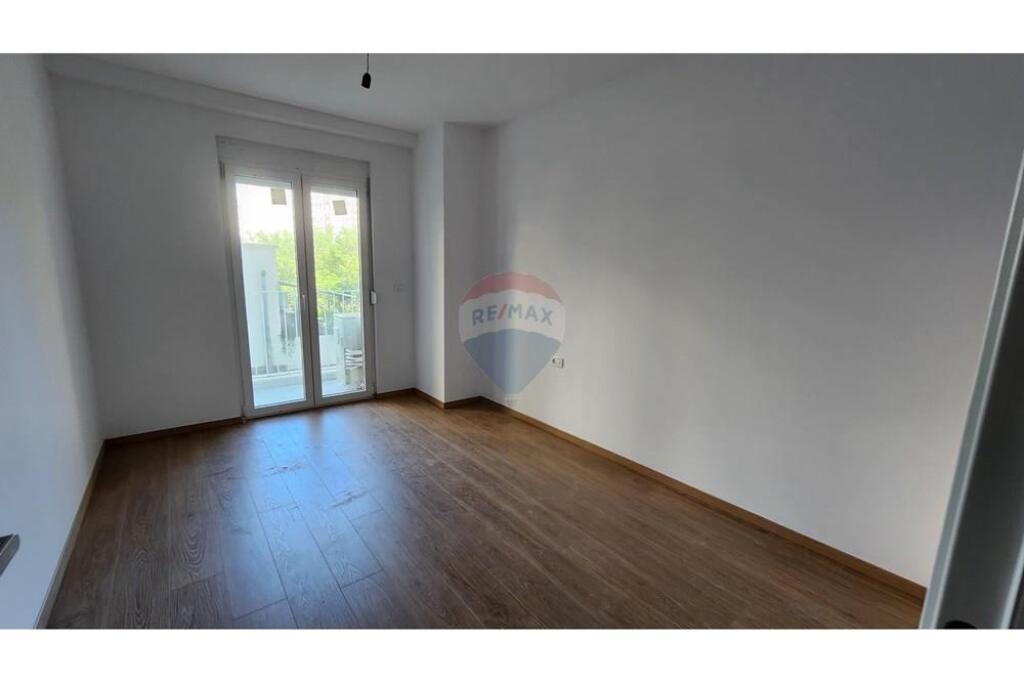 Apartment - For Sale - Faik Konica Street, Tirana (ID: 530391004-339)