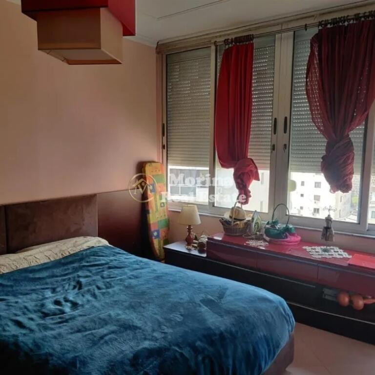 Qera, Apartament 2+1, Blloku, 800 euro/muaj
