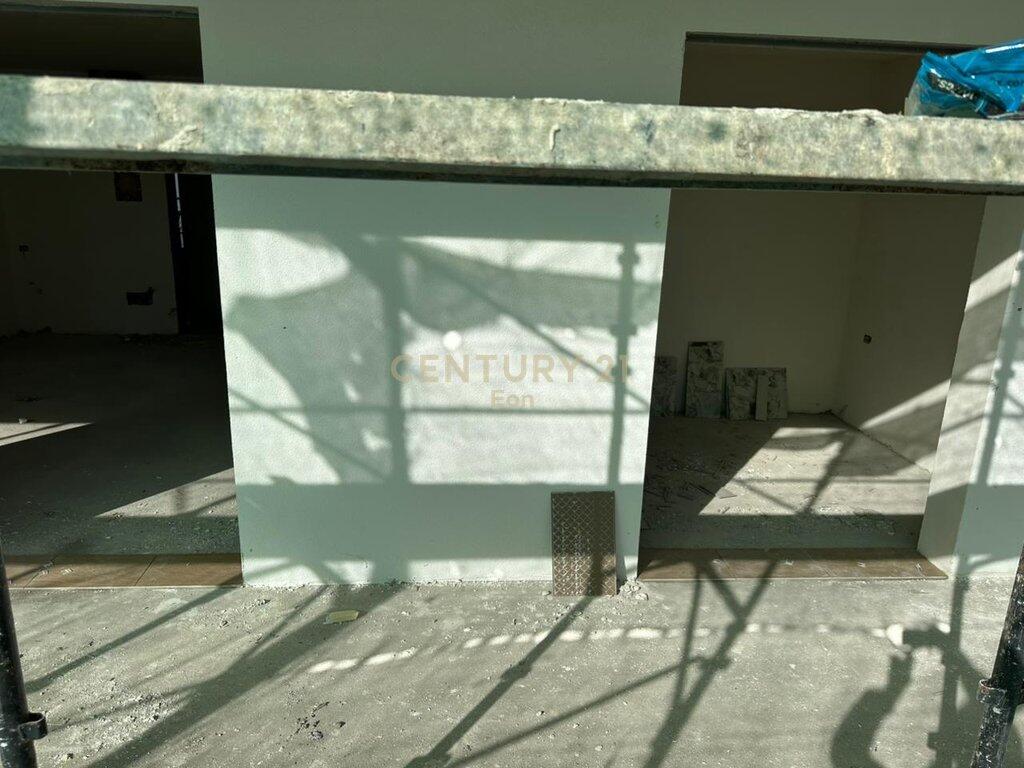 SHESIM APARTAMENT KATI 0 ME VERANDE 70metra NGA DETI NE GOLEM TEK HOTEL GRINT !