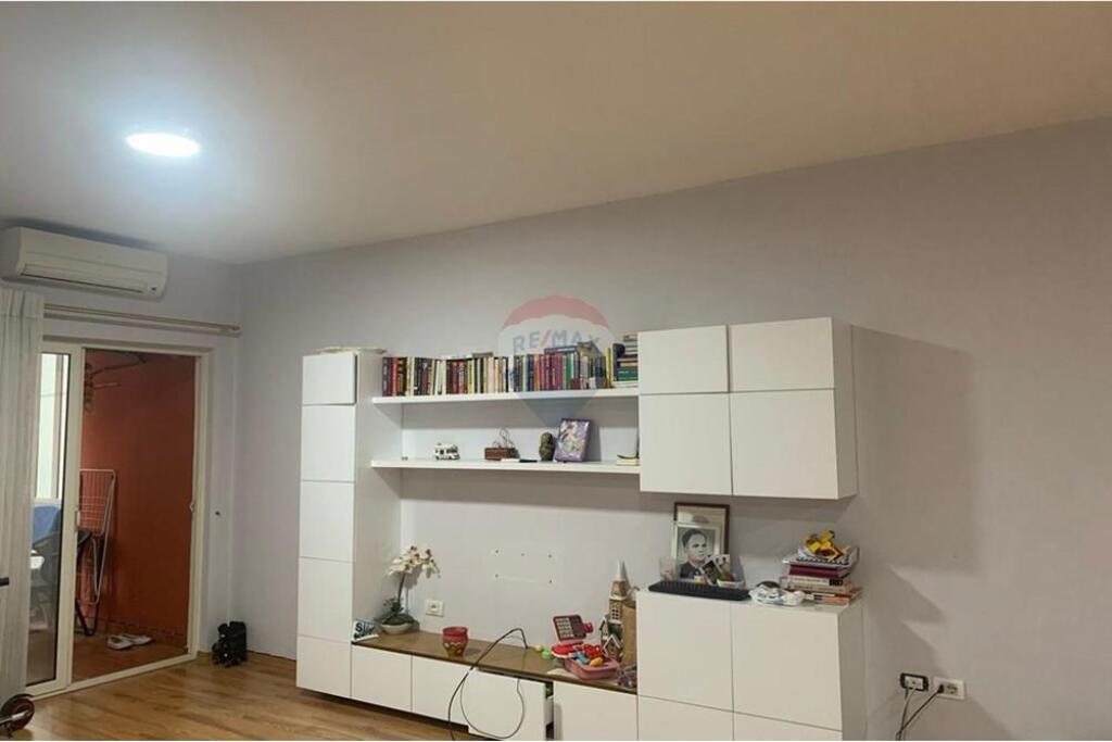 Apartament 2+1 Për Qira - Bulevardi Migjeni, Tiranë
