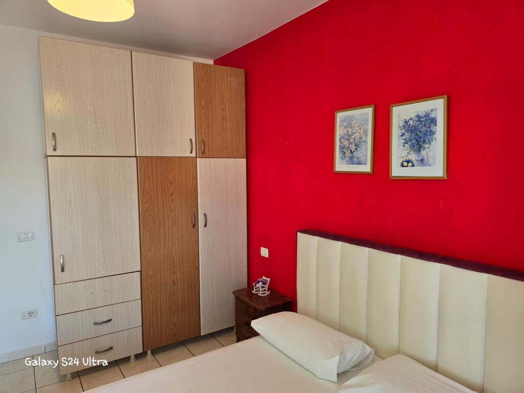 Jepet Apartament Me Qera , Ne Vlore