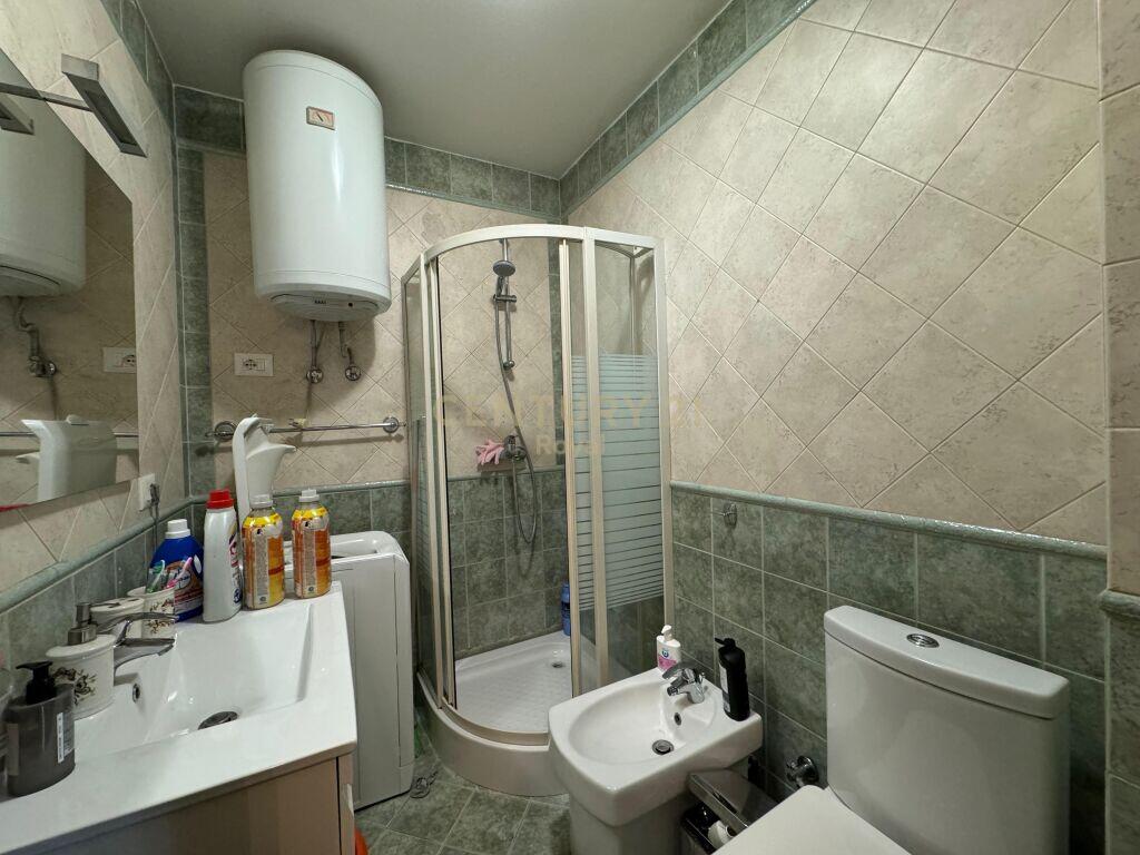JEPET ME QERA APARTAMENT 1+1 NE QENDER TIRANE ME PAMJE NGA SHESHI SKENDERBEU