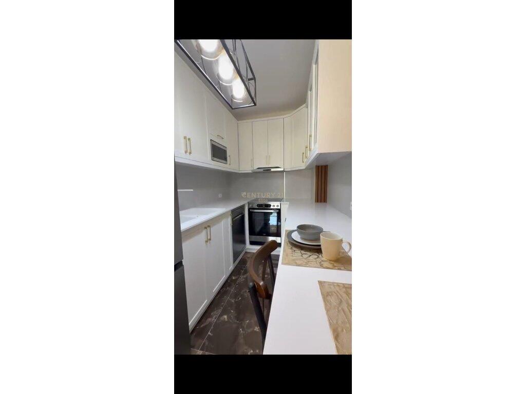 QIRA, APARTAMENT 1+1+POST PARKIMI TEK RRUGA E DURRESIT