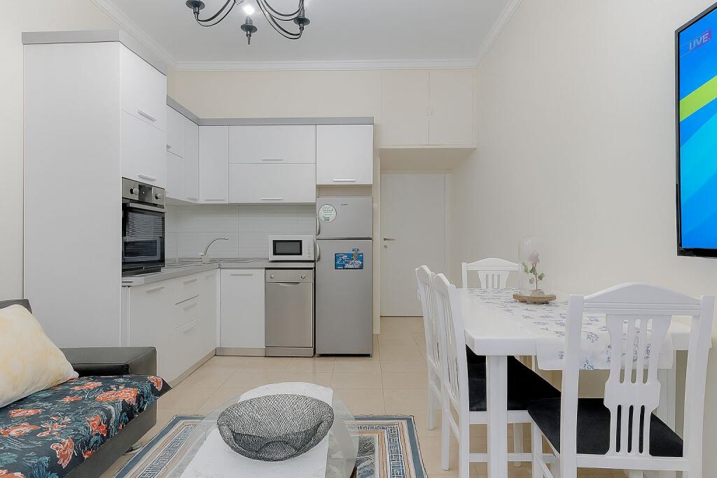 Apartament me qera 2+1
