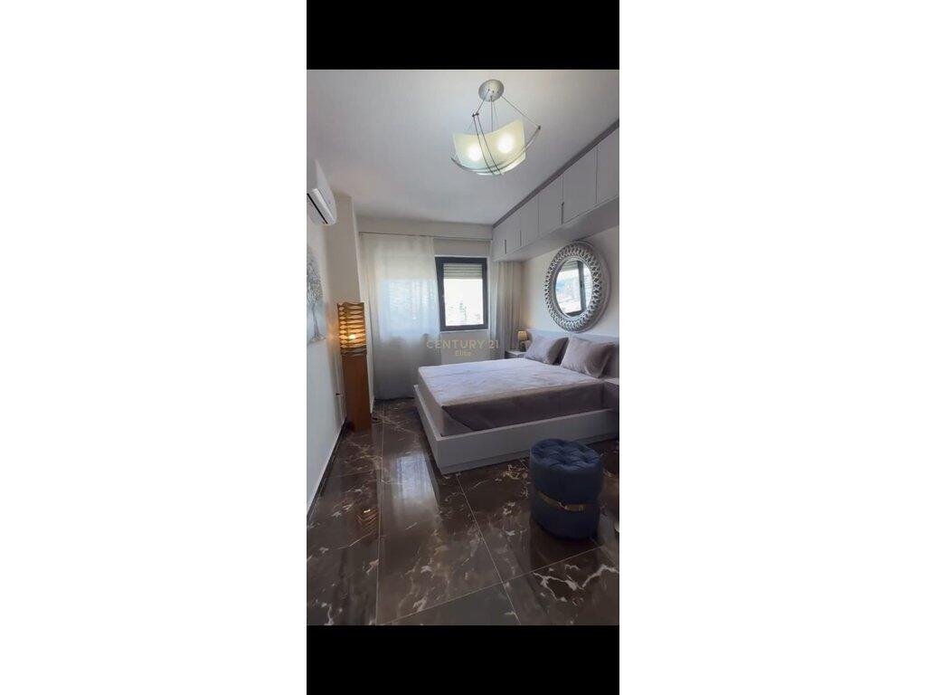 QIRA, APARTAMENT 1+1+POST PARKIMI TEK RRUGA E DURRESIT