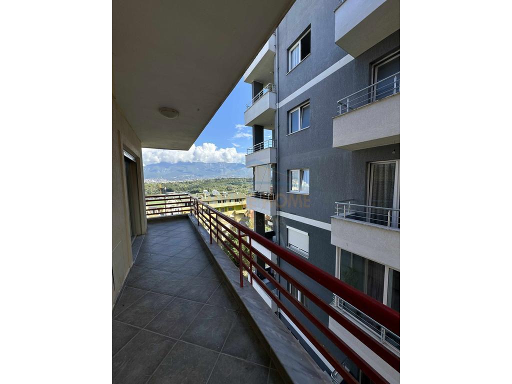Shitet, Apartament 2+1, Liqeni i Thate, Tiranë.