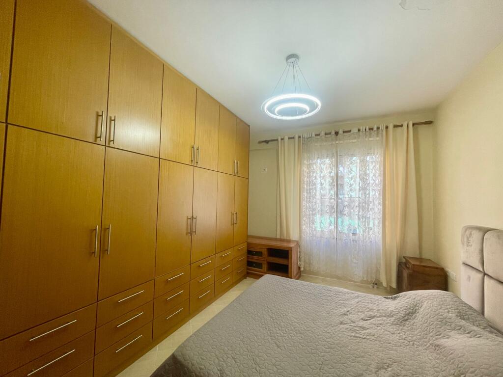 Apartament 2+1+post parkimi me qira prane Eleonores.