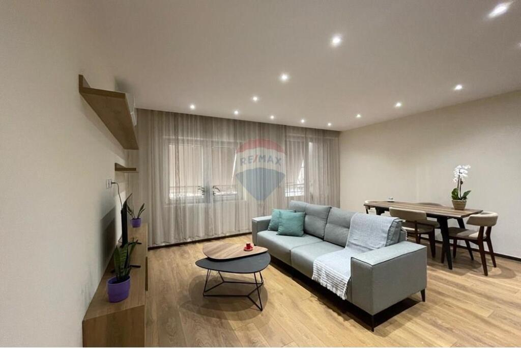 Apartament 1+1 në Qendër – Rruga Bardhok Biba