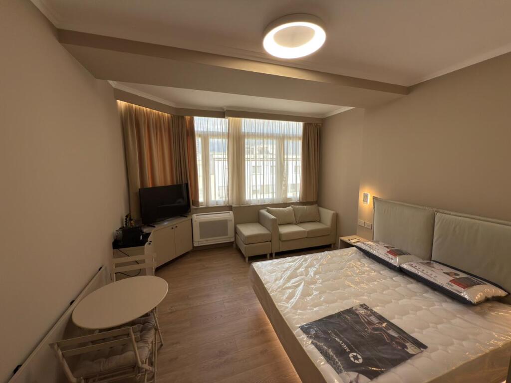 MONOLOCALE IN VENDITA - MUNICIPIO DI PARIGI