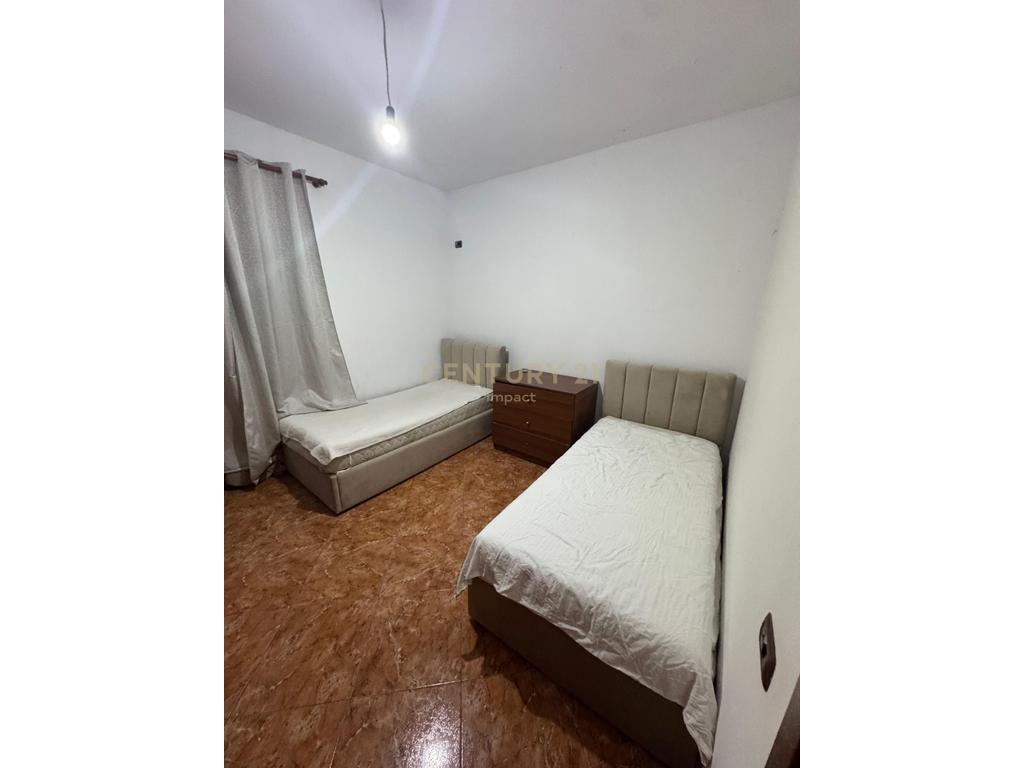 Apartament 2+1 Me ambjent gatimi të veçuar për qira Tek Bulevardi i Ri Tiranë - 450€!