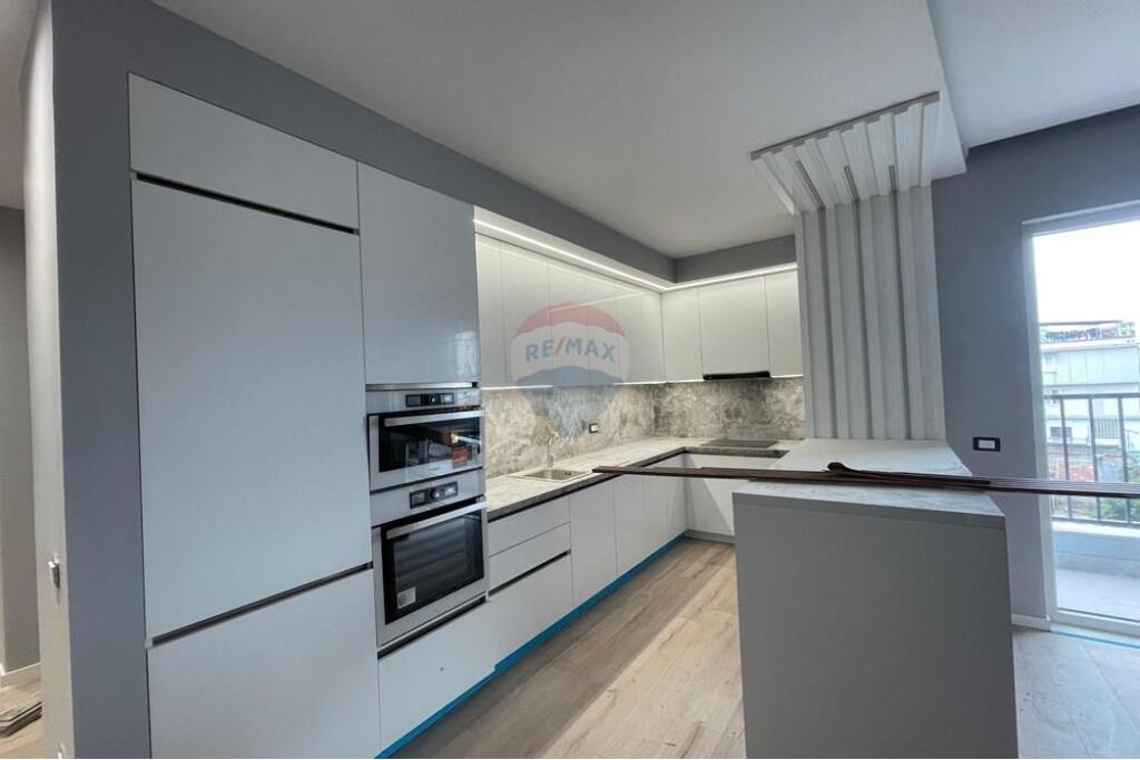 Apartament 2+1 +2 me qira tek Siri Kodra