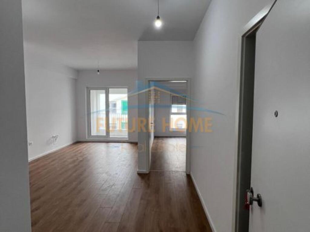 Shitet, Apartament 1+1, Ali Demi, Tiranë.