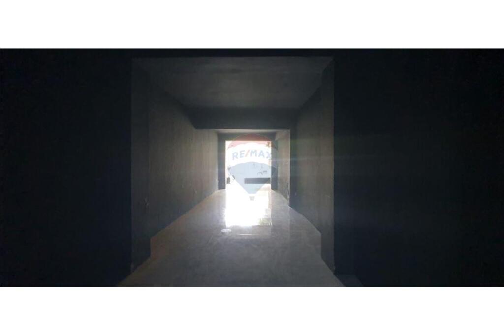 Ambient komercial per qira ne Bllok 222m2