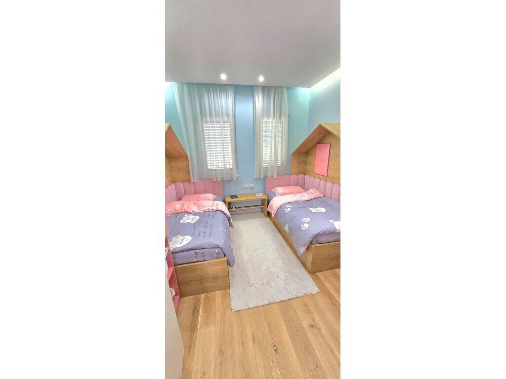 Vendesi in vendita Appartamento 2+1+2 con 3 Balconi + Parcheggio | Lago Secco