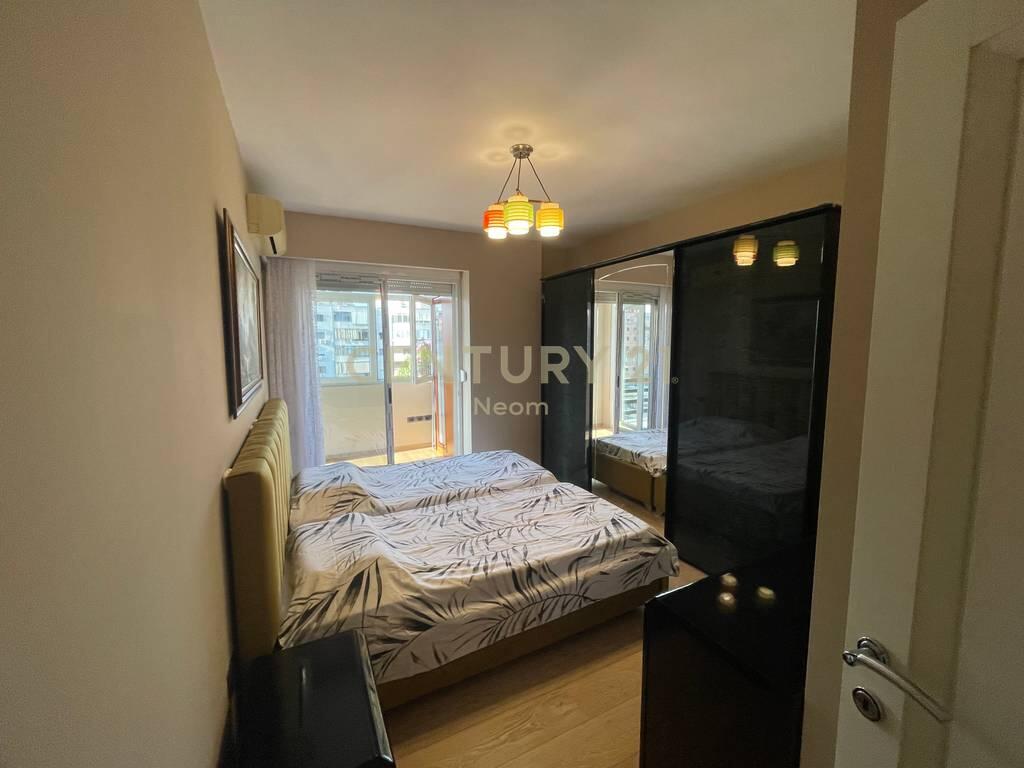 QIRA, APARTAMENT 2+1 TEK MBI-KALIMI KOMUNËS SË PARISTI!!