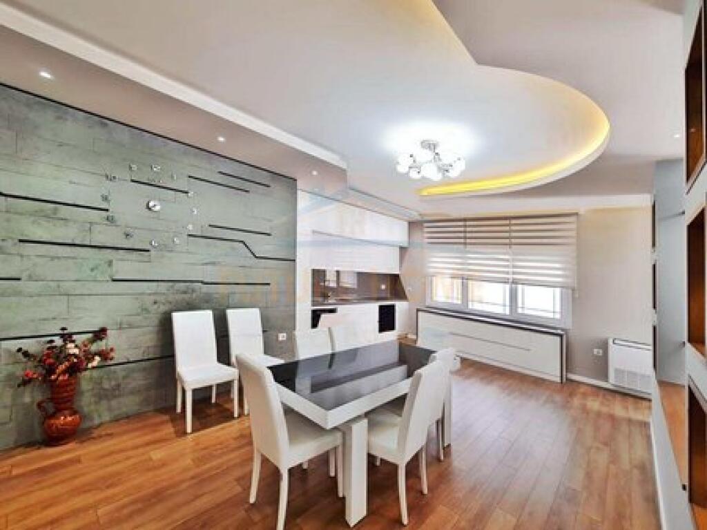 Affitto, Appartamento 4+1+2 Comune di Parigi, Tirana