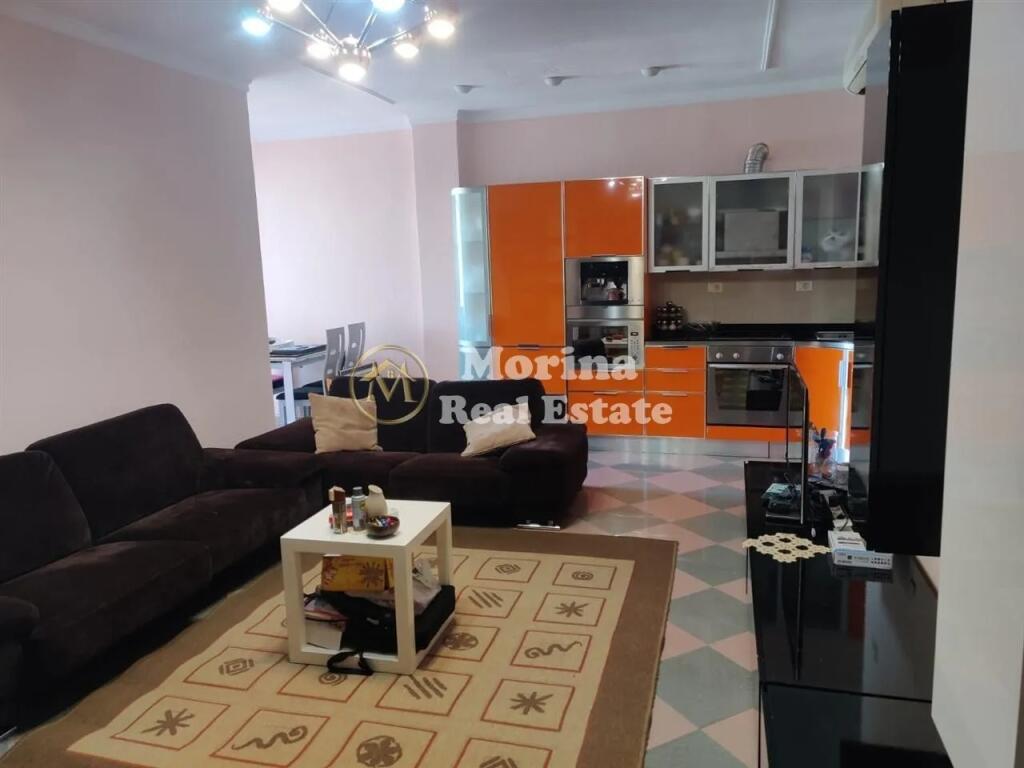 Qera, Apartament 2+1, Blloku, 800 euro/muaj