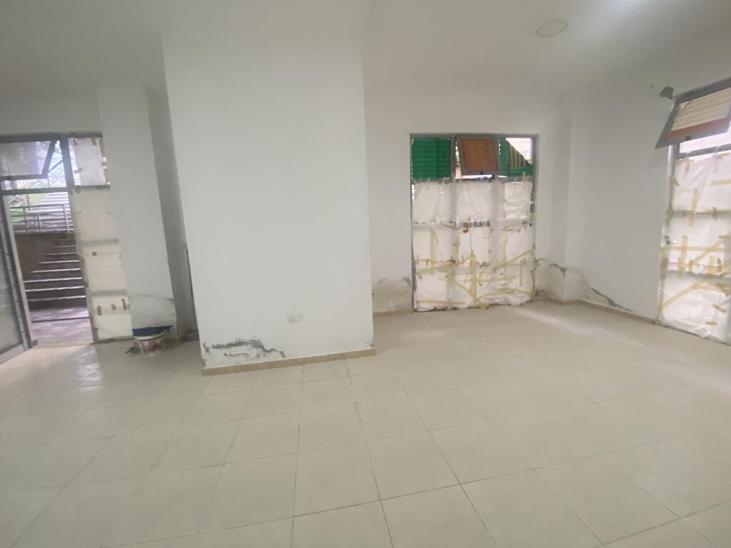 Ambjent biznesi me qera,350 euro liqeni i thate