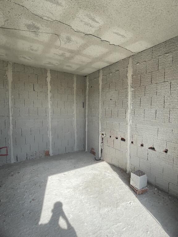 Shitet Super Apartament me Pamje Deti në Golem!