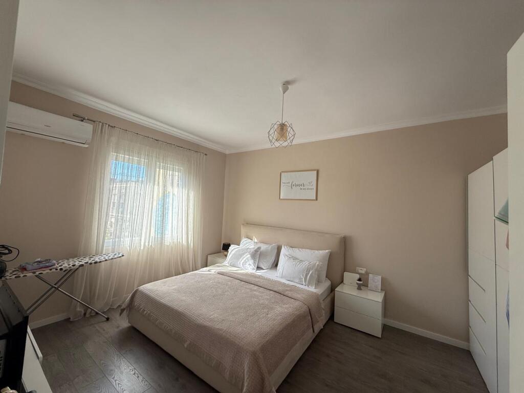 Apartament 1+1, Garda e Republikes!