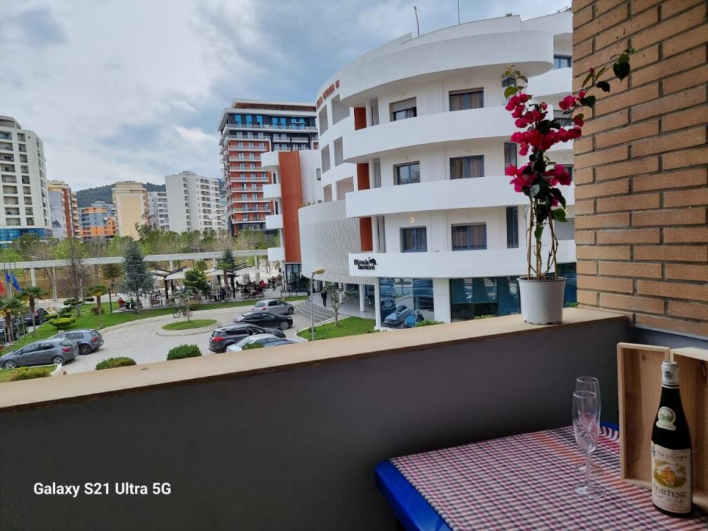 Jepet Apartament Me Qera , Ne Vlore