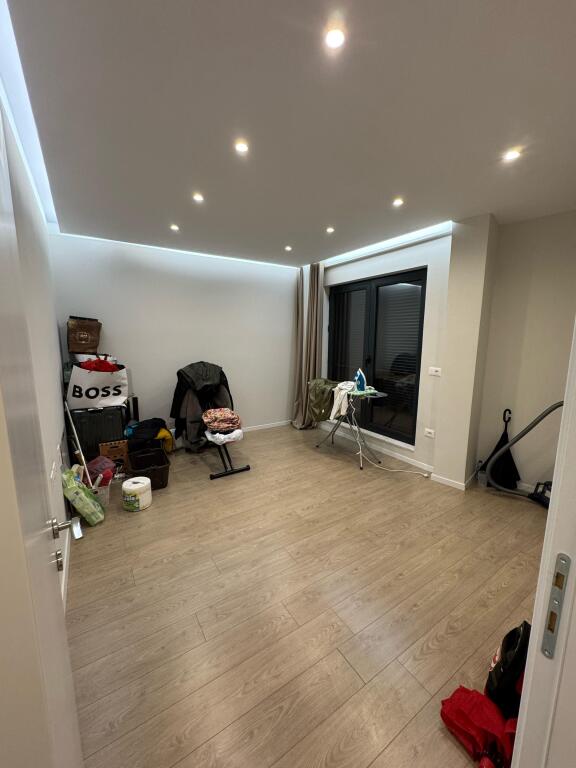 Shitet apartament 2+1+2 me post parkimi (me çmim ekstra) – Fillimi i Kodres se Diellit 1