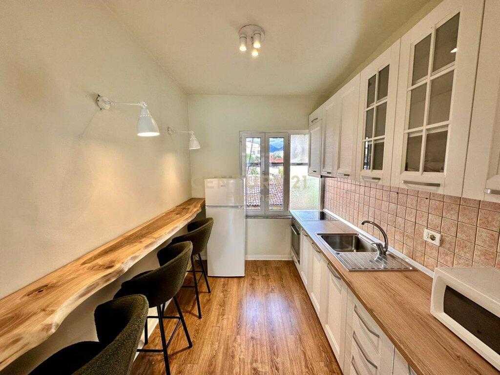 Apartament për qira 2+1 në Rrugën e Durrësit