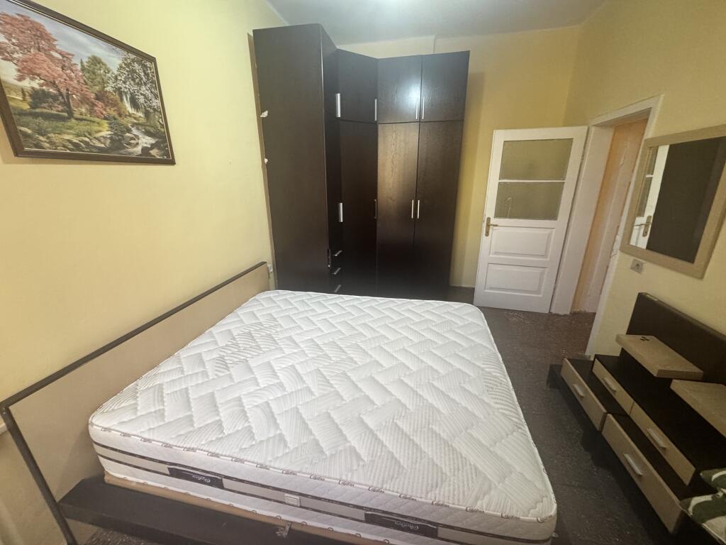 Japim me qera apartament 2+1 Kati 3, 72 m² 450 € (STD. Dinamo prane Lulishte Cajupi)