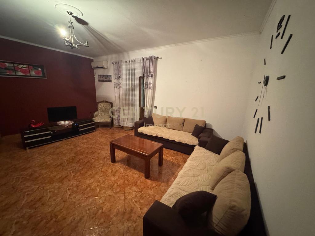 Apartament 2+1 Me ambjent gatimi të veçuar për qira Tek Bulevardi i Ri Tiranë - 450€!