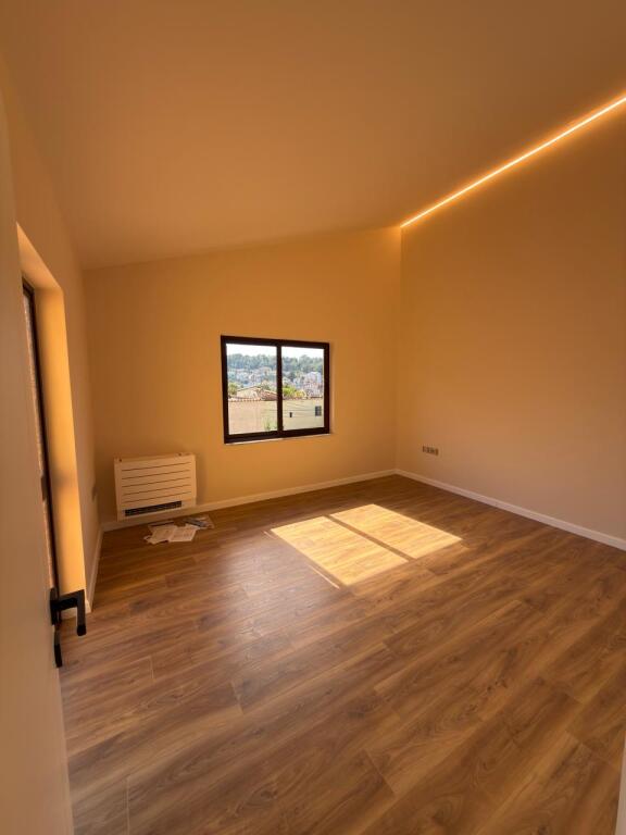 🏡 Jepet me Qira – Kati i 3-të i Një Vile Private