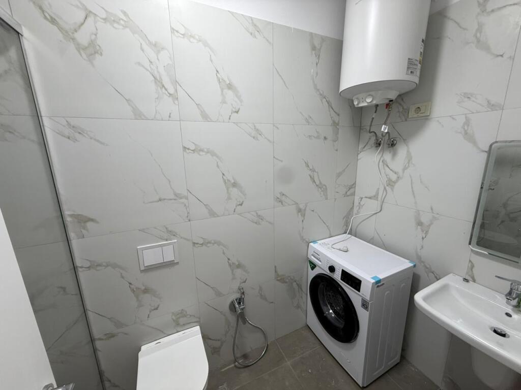 Apartament modern 2+1 me qira tek Rruga Mine Peza!