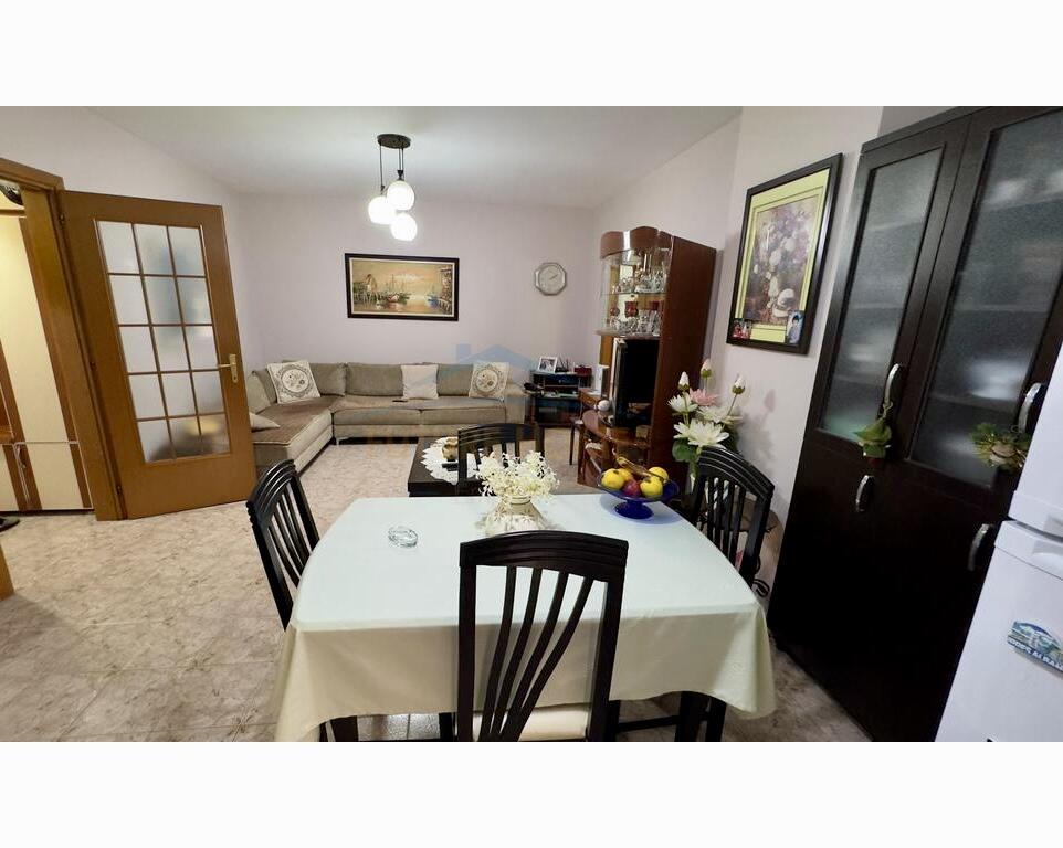 Qera, Apartament 1+1, Rruga e Bogdaneve, Tirane