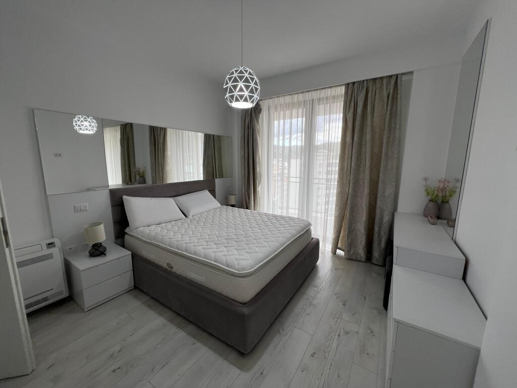 Apartament me pamje deti Per Qera Ne Vlore